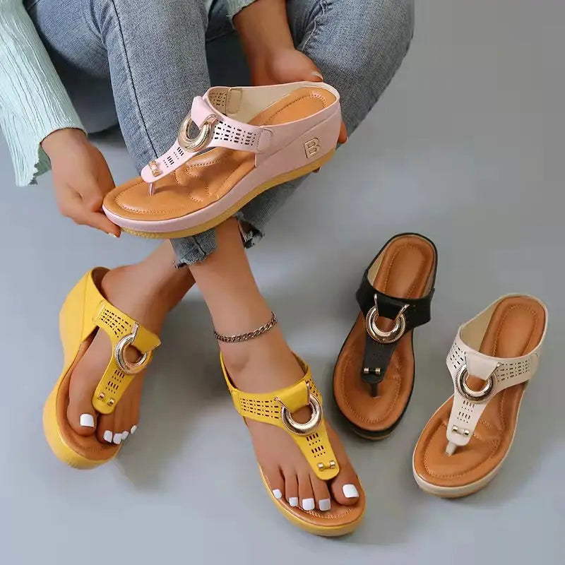 Ring Wedge Sandals™