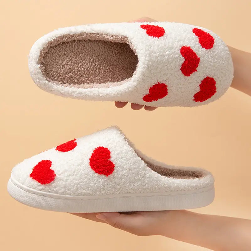 Heart Pattern Slippers™