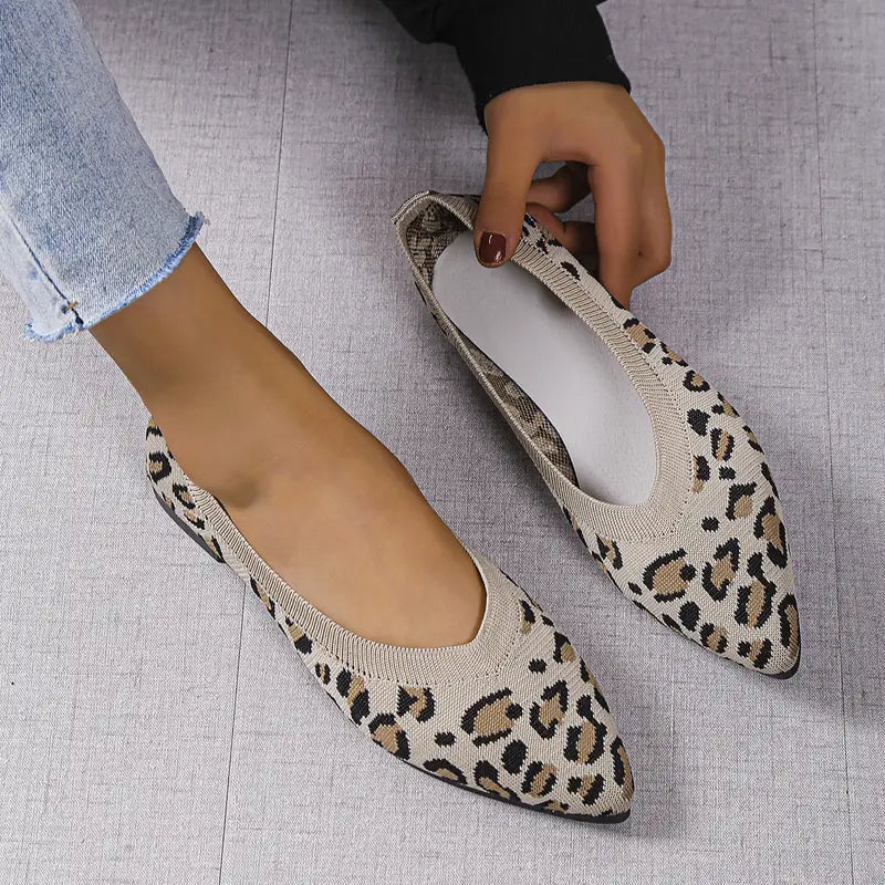 Zebby Leopard Pointed Flat™