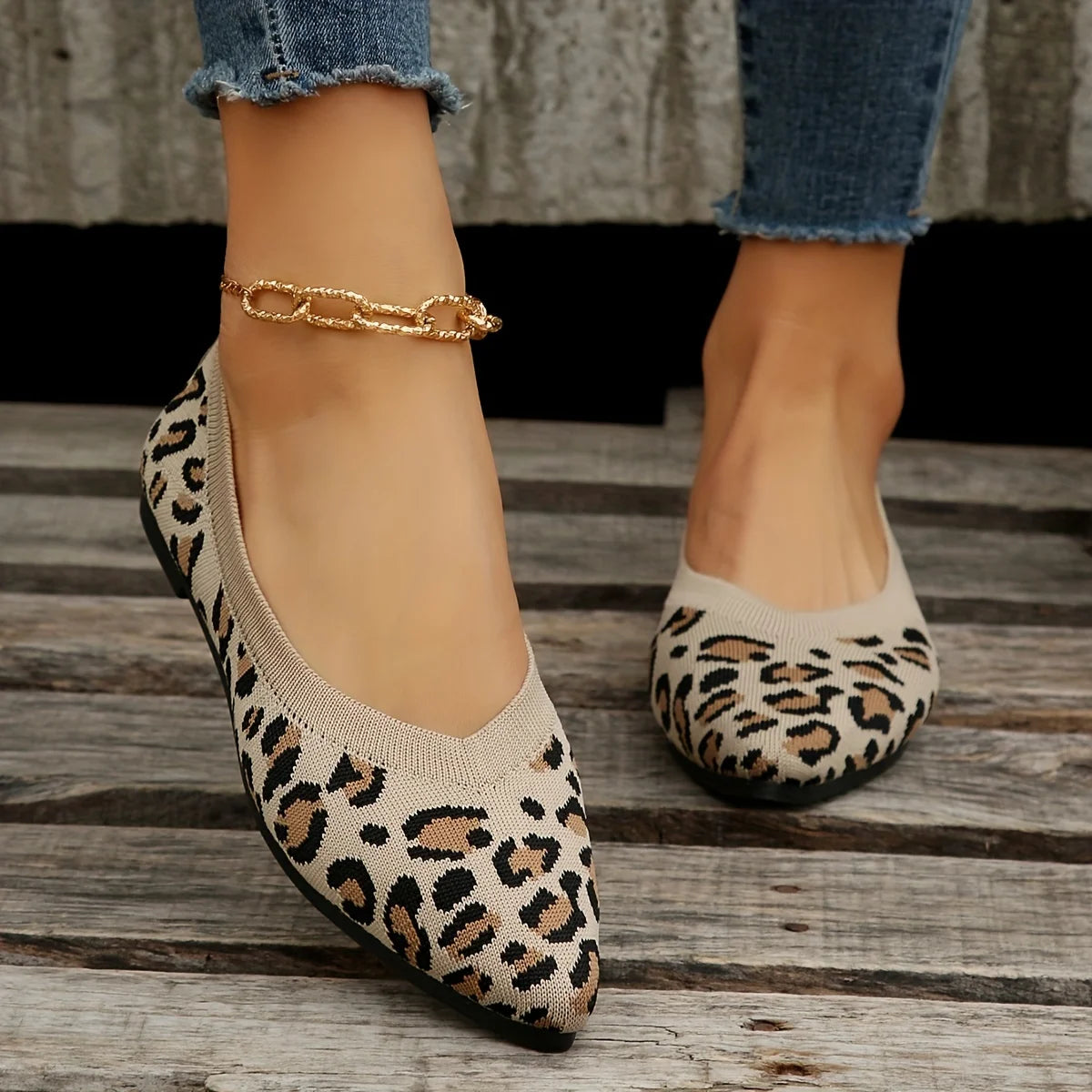 Zebby Leopard Pointed Flat™