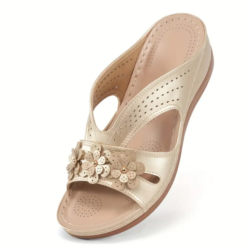 Daisy Wedge Sandals™