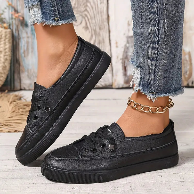 Daphne Lace Sneakers™