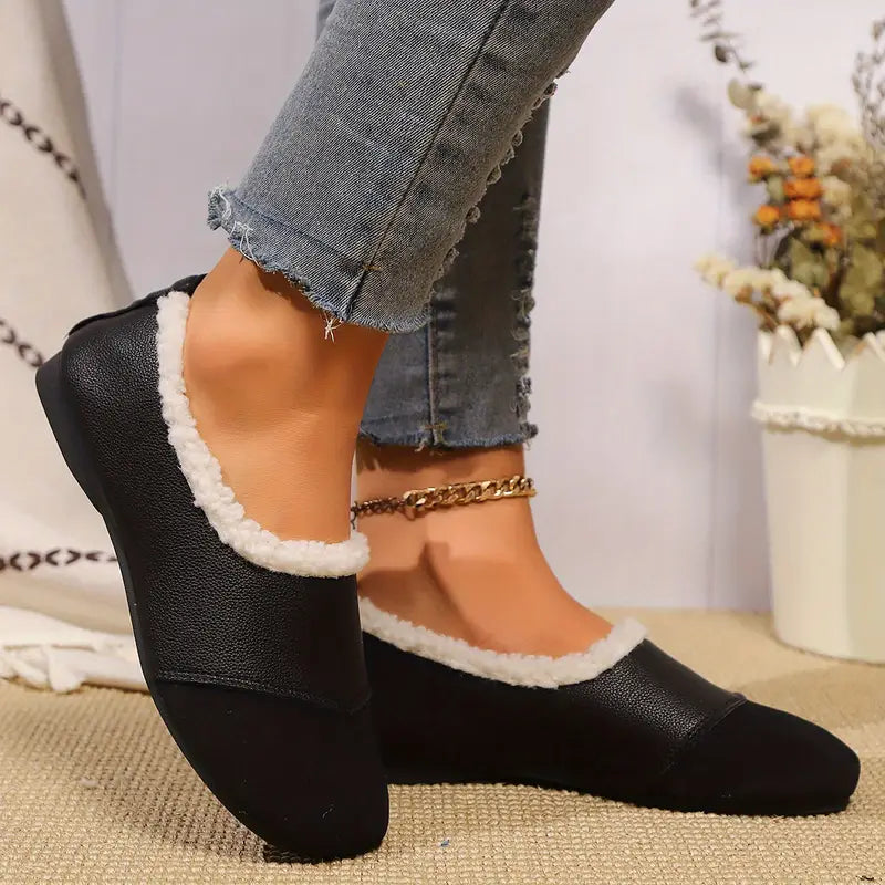 Cozy Luxe Indoor Slippers™