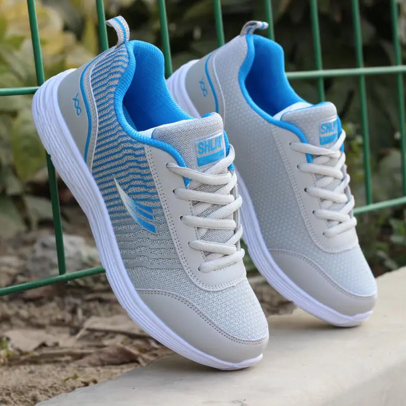 Claudia Sprint Sneakers™