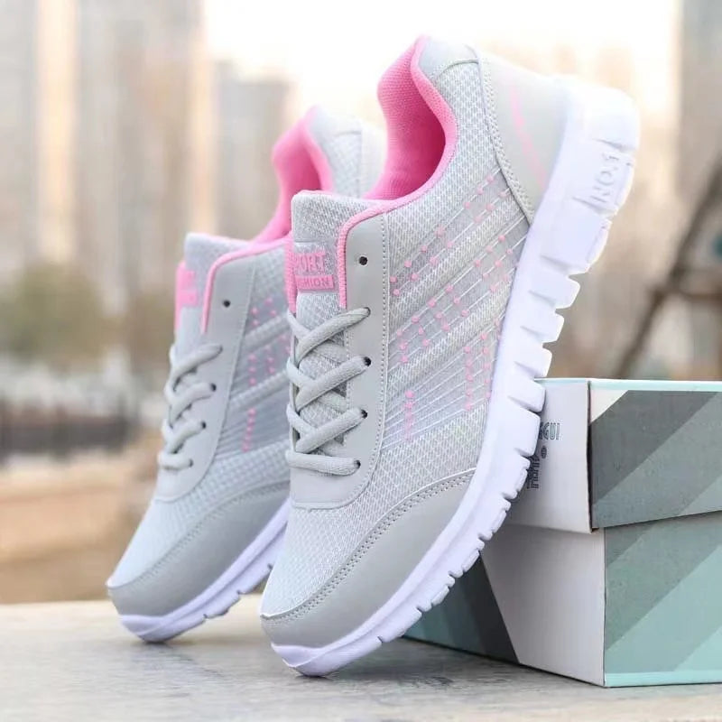 Claudia Sprint Sneakers™