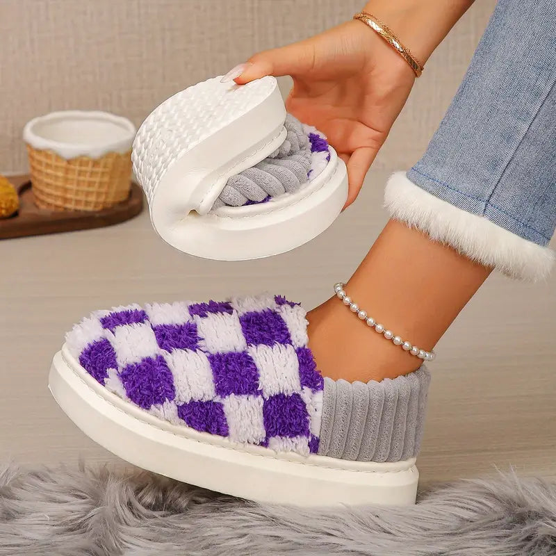 Checkered Plaid Cozy Slipper™