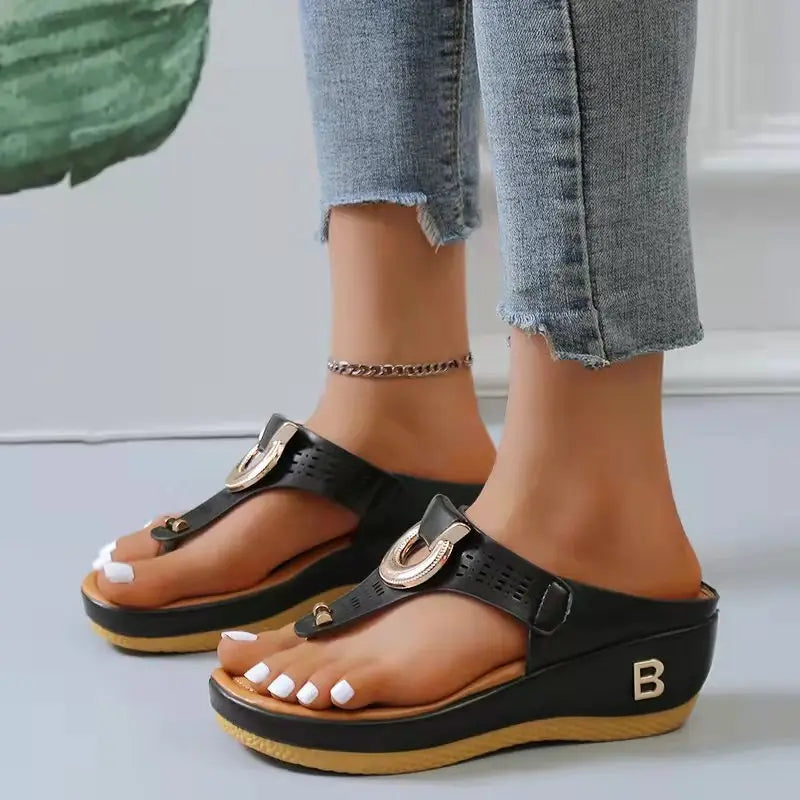 Ring Wedge Sandals™