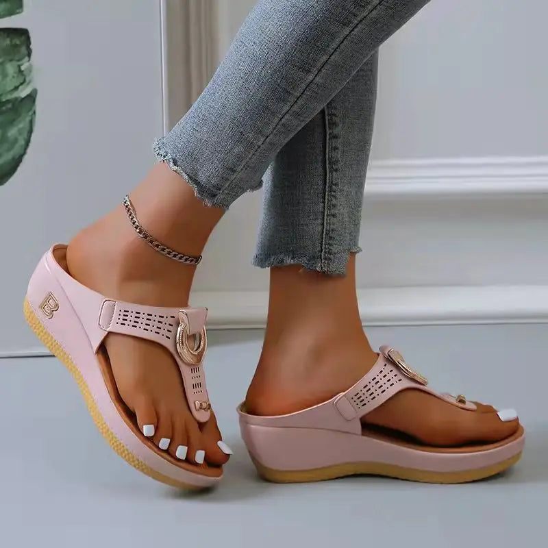 Ring Wedge Sandals™