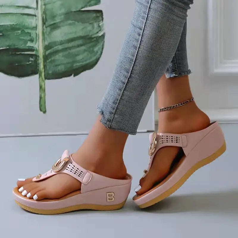 Ring Wedge Sandals™