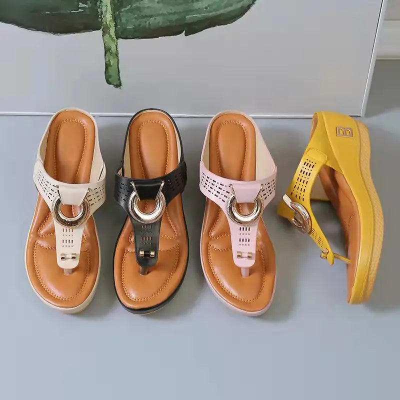 Ring Wedge Sandals™
