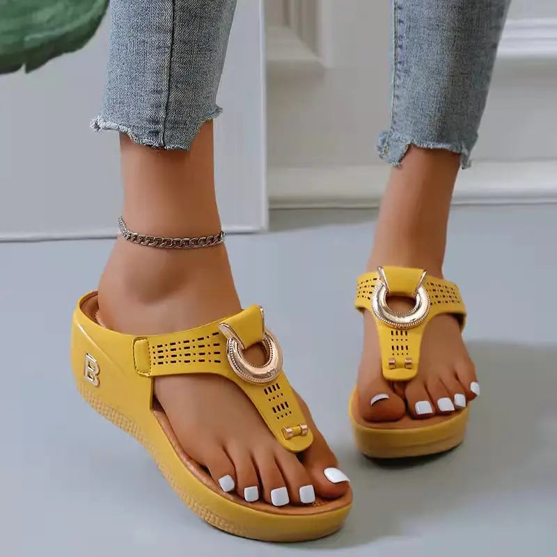 Ring Wedge Sandals™