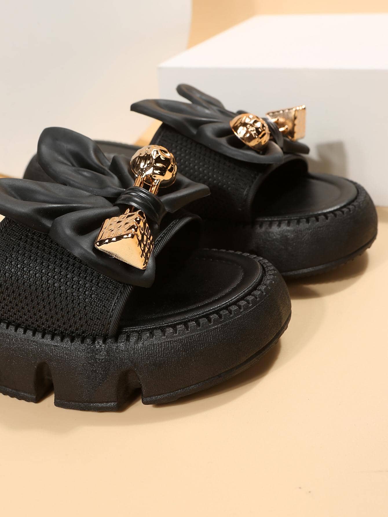 Roxanne Bow Slides™