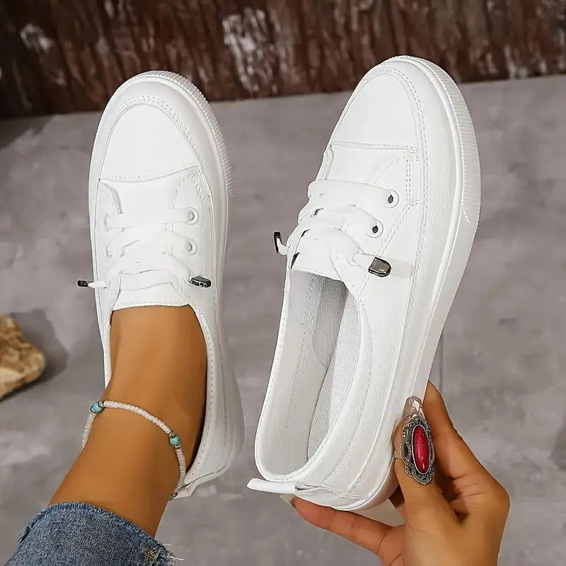 Daphne Lace Sneakers™