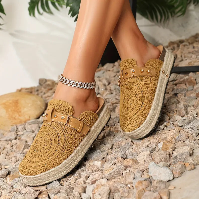 Geely Lace Wooden Clogs™