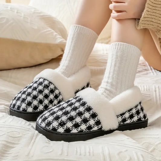 Houndstooth Slippers™