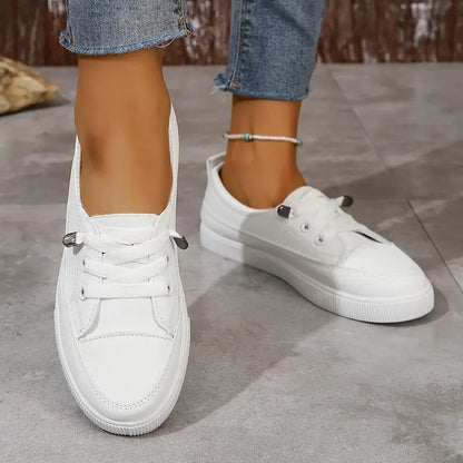 Daphne Lace Sneakers™