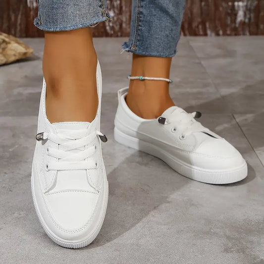 Daphne Lace Sneakers™