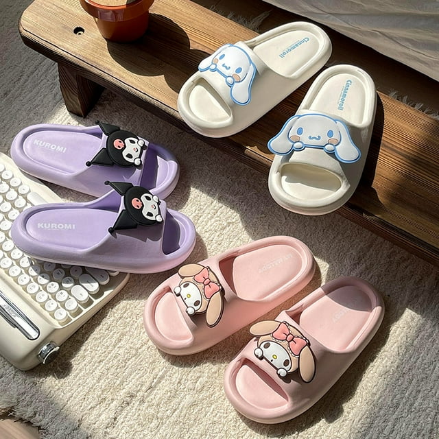 Kuromi Slippers™