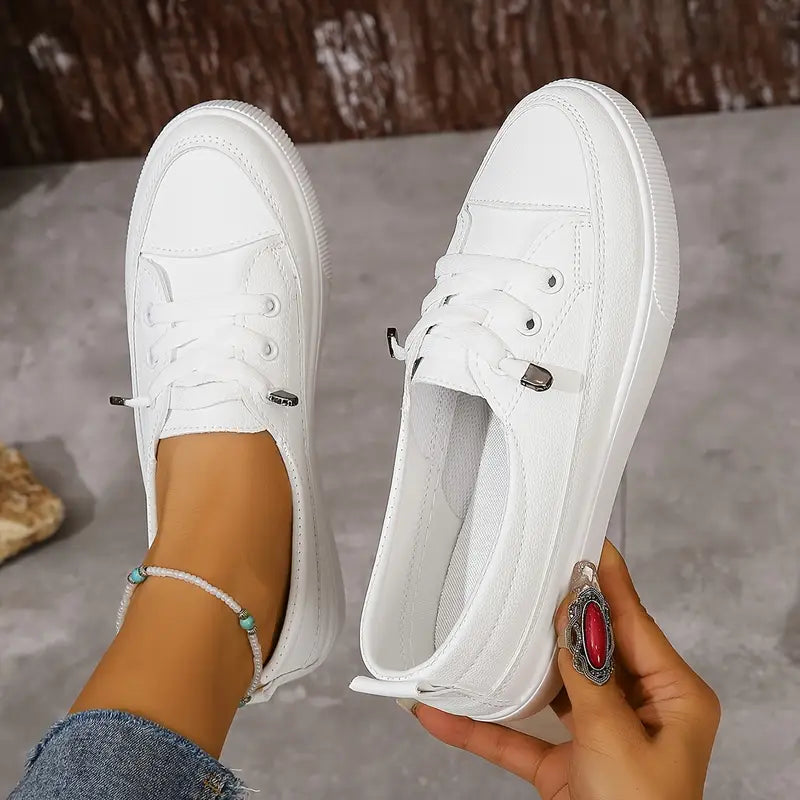 Daphne Lace Sneakers™