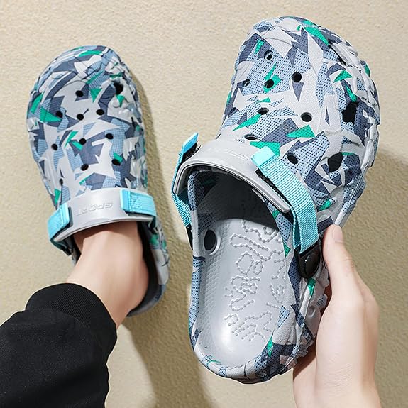 Camouflage Clogs™
