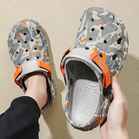 Camouflage Clogs™