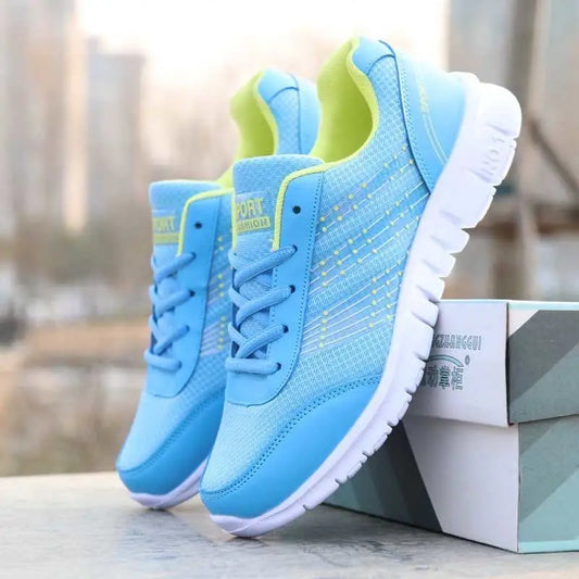 Claudia Sprint Sneakers™