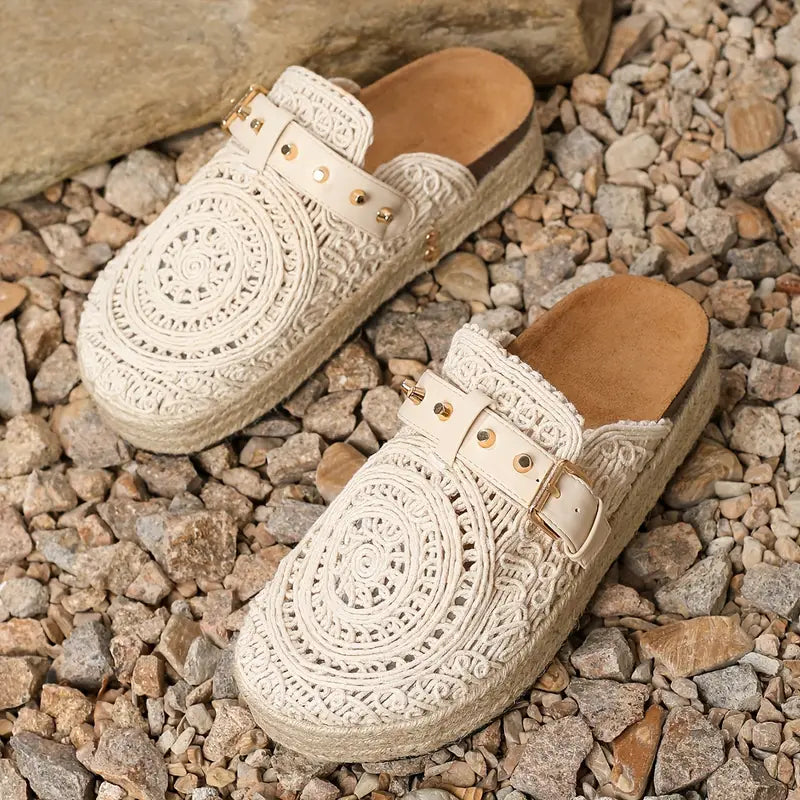 Geely Lace Wooden Clogs™