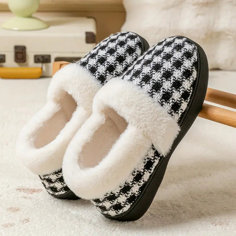 Houndstooth Slippers™