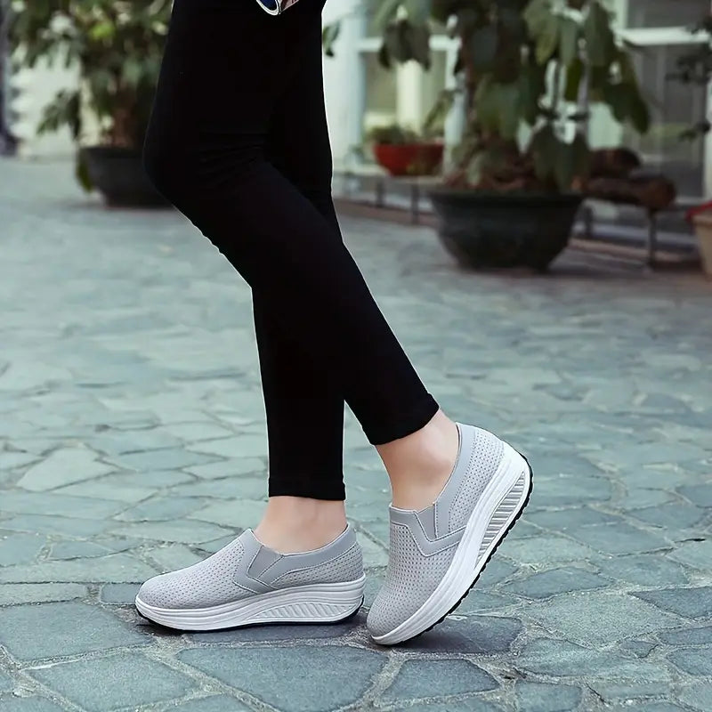 Gertrude Lift Sneakers™